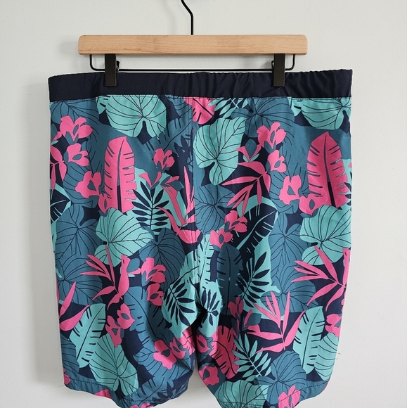 ZeroXposur Tropical Print Vacation Logo Shorts Size Large - Picture 3 of 4